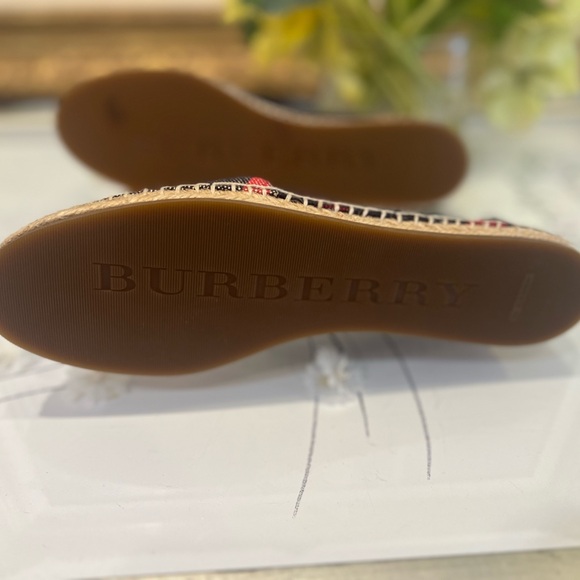 Burberry Navy Blue and White Espadrilles size 38.5 - Picture 7 of 9